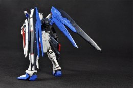 RG 1/144 FREEDOM GUNDAM BANDAI